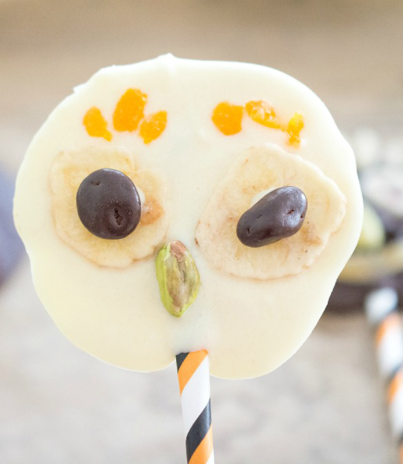 chocolate trailmix lollies for halloween